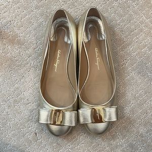 Ferragamo ballet gold flats size 8